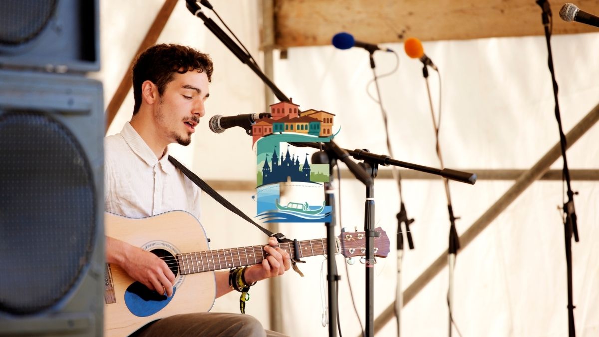 Gitarların Sesini Kısın: Eskişehir'in Akustik, Caz ve Türkü Dolu Canlı Müzik Mekanları