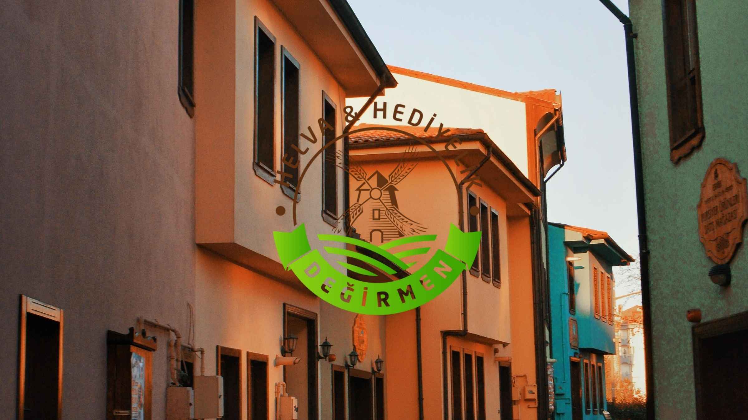 Eskişehir Hatırası: Dönüş Yolunda Valizinizde Mutlaka Olması Gereken 5 Meşhur Hediyelik